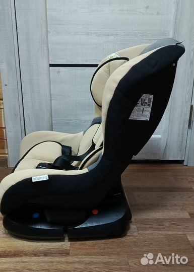 Автомобильное кресло