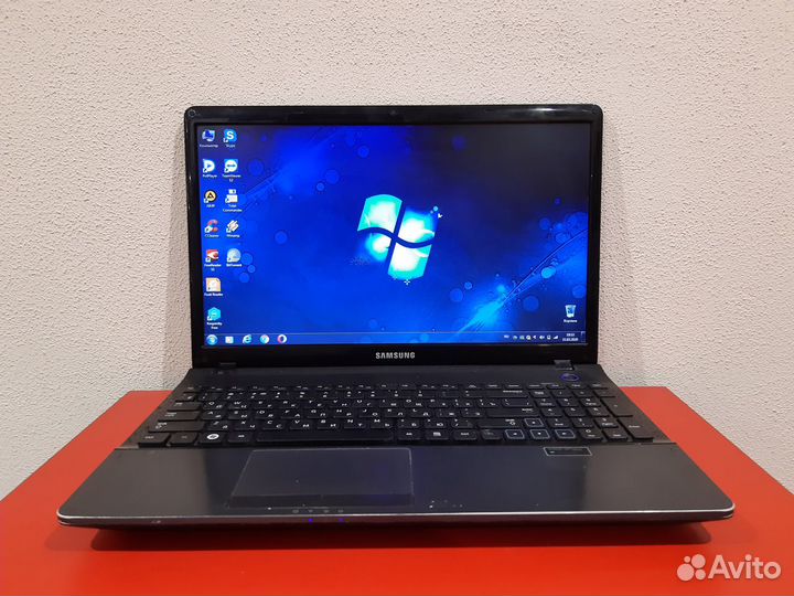 Ноутбук Samsung NP300E5A Intel Core i5