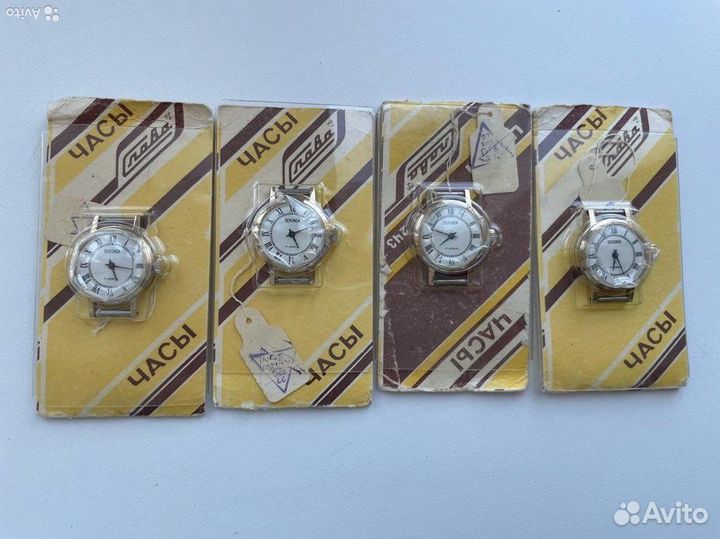 Часы наручные женские механические СССР