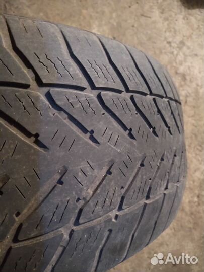 Goodyear UltraGrip 245/65 R17 107H