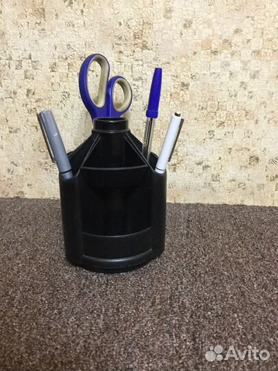 Подставка под письменные принадлежности