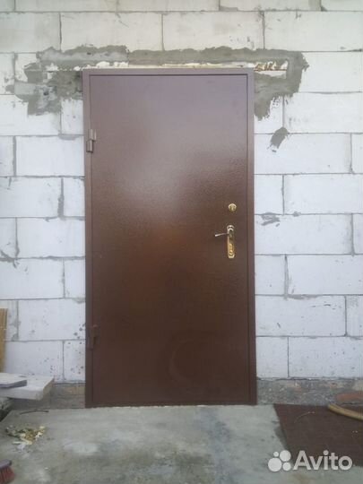 Дверь входная металлическая