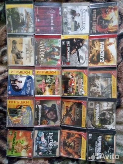 Диски с компьютерным играми. Лицензия