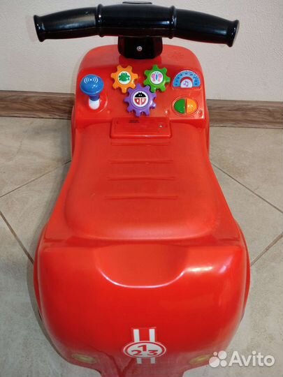 Машинка-каталка Kiddieland