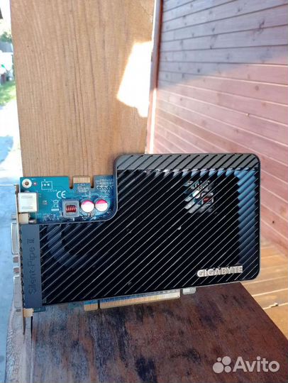 Видеокарта gigabyte GV-NX86T512H 512MB gddr2