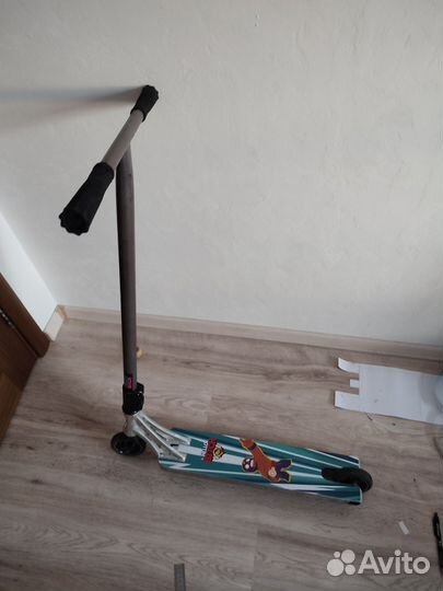 Трюковой самокат под стрит катку