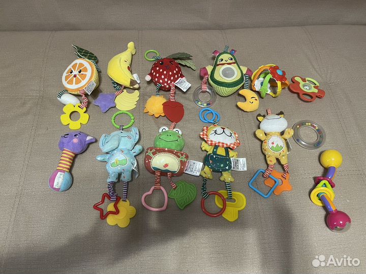 Развивающие игрушки, погремушки, грызунки