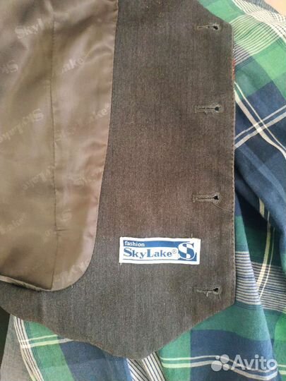 Школьная форма.Брюки 140.Жилет до 152