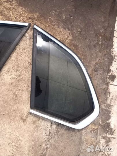Стекло багажника боковое BMW x5 e70