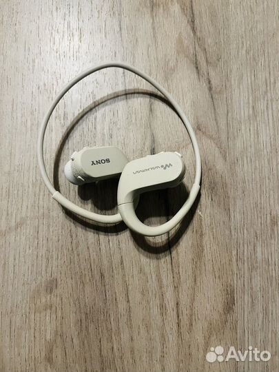 Водонепроницаемый плеер Sony Walkman WS410, 4 Гб