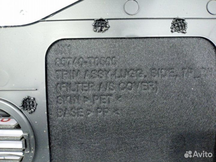 Обшивка багажника задняя правая Genesis Gv80 1