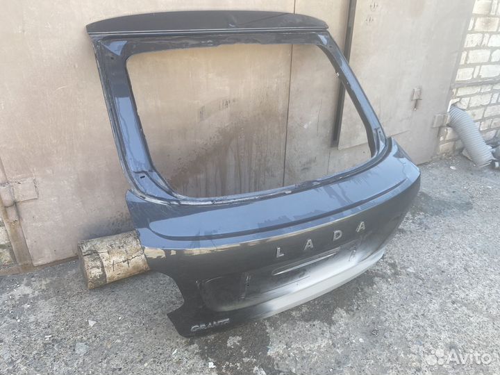 Крышка багажника гранта лифтбек