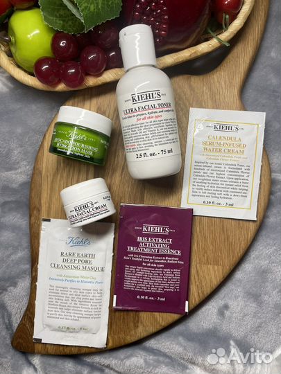 Kiehls Набор #8 в фирменной косметичке