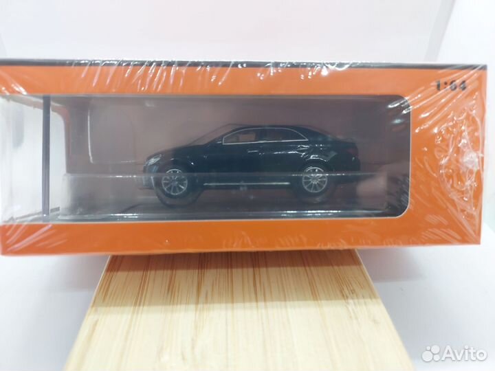 GCD 1/64 Toyota Mark X
