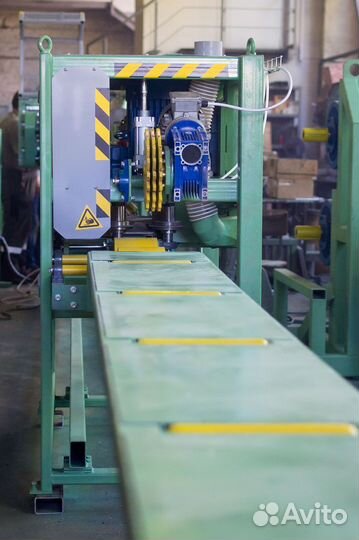 Станок трехпильный горбыльно - перерабатывающий