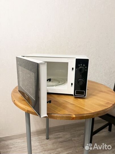 Микроволновая печь Hotpoint-Ariston mwha 101 W