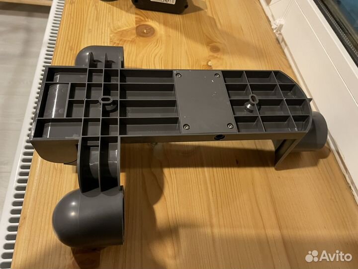 Настенное крепление пылесоса dreame V11