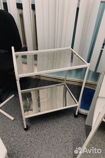 Медицинская тележка косметологический столик