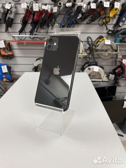 iPhone 11, 64 ГБ