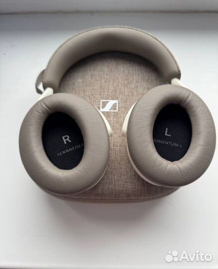 Sennheiser momentum 4