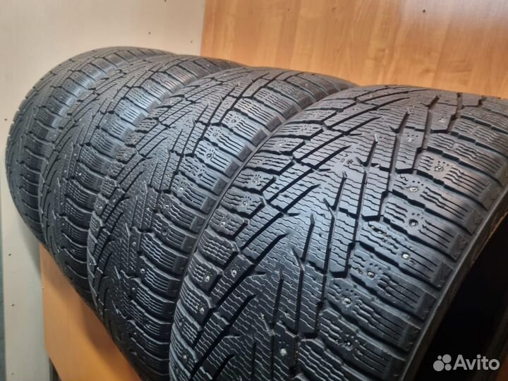 Nokian Tyres Hakkapeliitta 7 SUV 295/40 R21