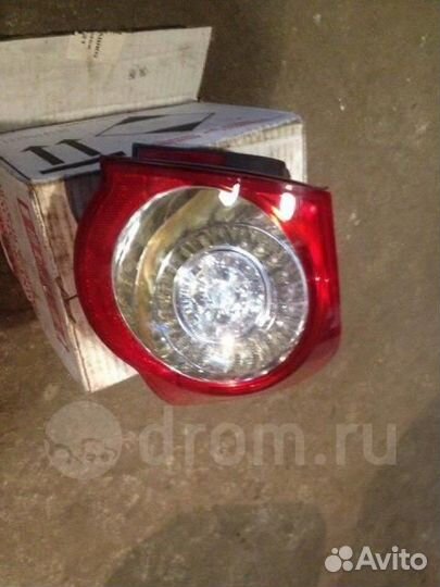 Фонарь задний наружный правый VW Passat (B6) 2005