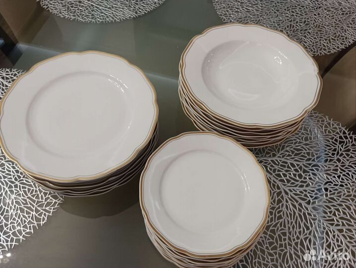 Набор столовой посуды на 12 персон