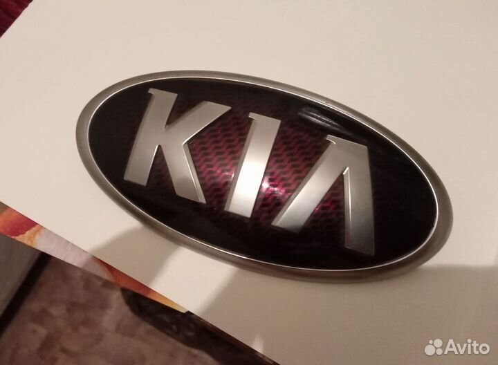 Эмблемы на иномарки