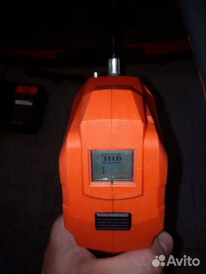 Пистолет плунжерный для смазки на аккумуляторе