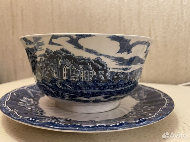 Соусник фарфоровый винтаж Англия