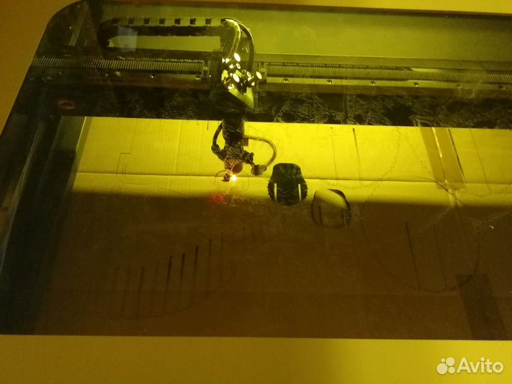 Лазерная резка оргстекла, фанеры. Гравировка