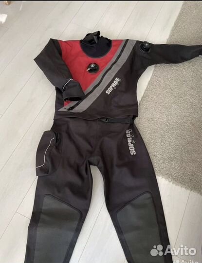 Гидрокостюм