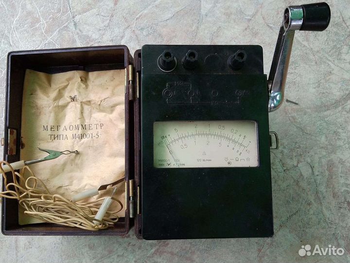 Мегаомметр