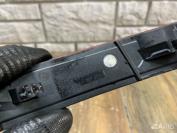 Volkswagen Jetta 6 Отражатель в бампер задний