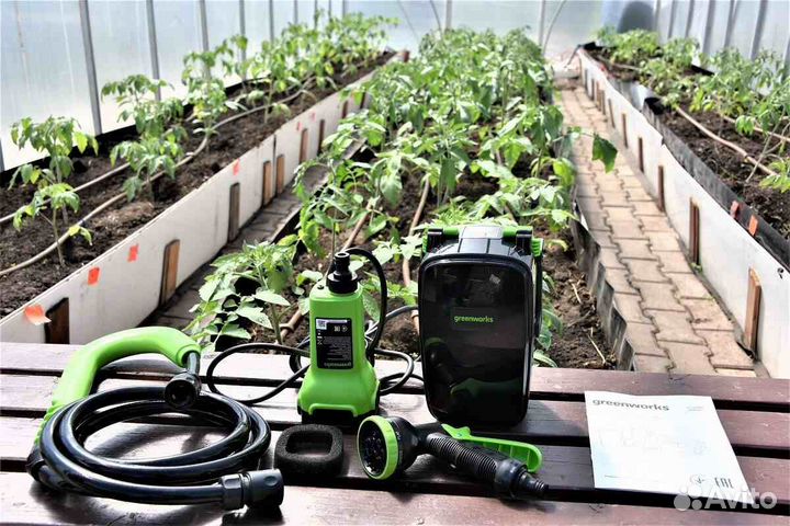 Насос аккумуляторный Greenworks для бочки