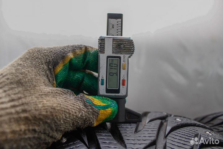 Yokohama Ice Guard IG35 235/55 R20 102T