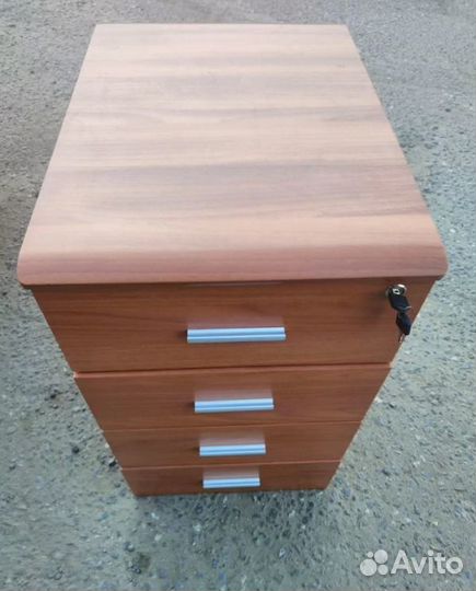 Тумбочка 43,5x73x60 для офиса