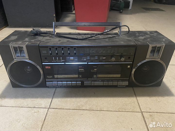 Кассетный магнитофон