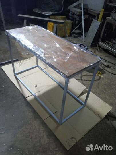 Стол для аквариума