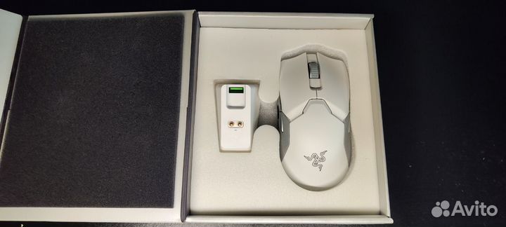 Продам мышь Razer Viper Ultimate Белая +станция
