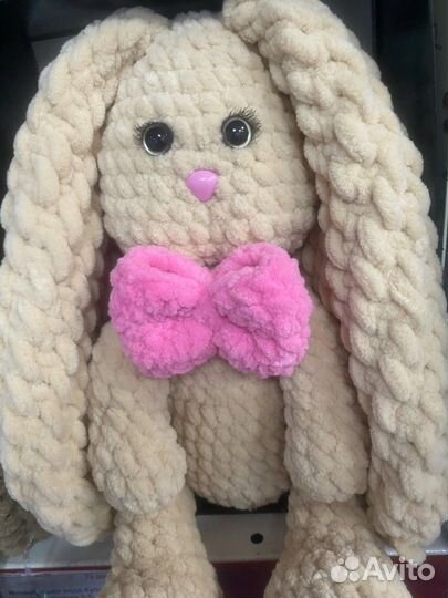 Вязаные игрушки зайчик