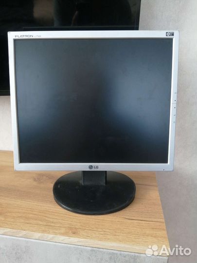Монитор LG 17 диагональ