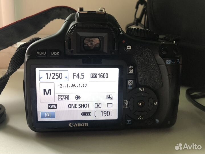 Зеркальный фотоаппарат canon eos 550d