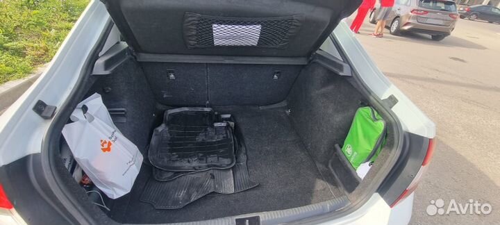 Skoda Rapid 1.6 МТ, 2019, 121 000 км