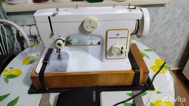 Швейная машинка Чайка 132м