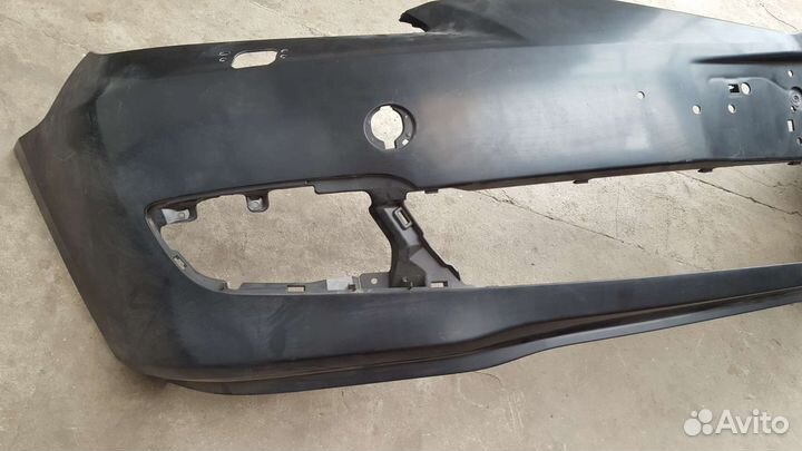 Продаётся бампер передний на Мазда 3 хэтчбек