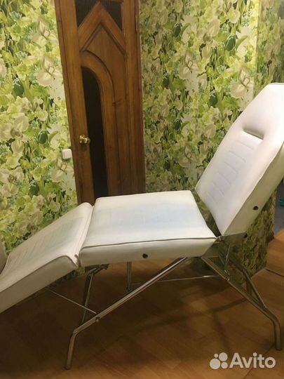 Косметологическое кресло. Кушетка