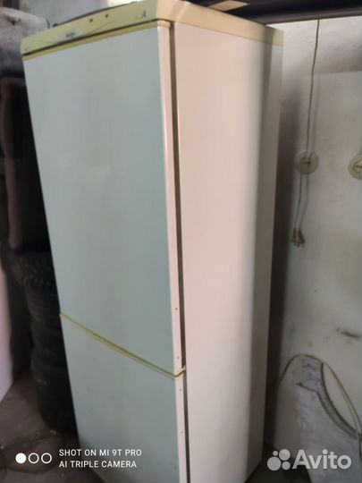 Холодильник бу (рабочий)