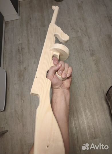 Пистолет-пулемёт Томпсона (Tommy Gun) дерево