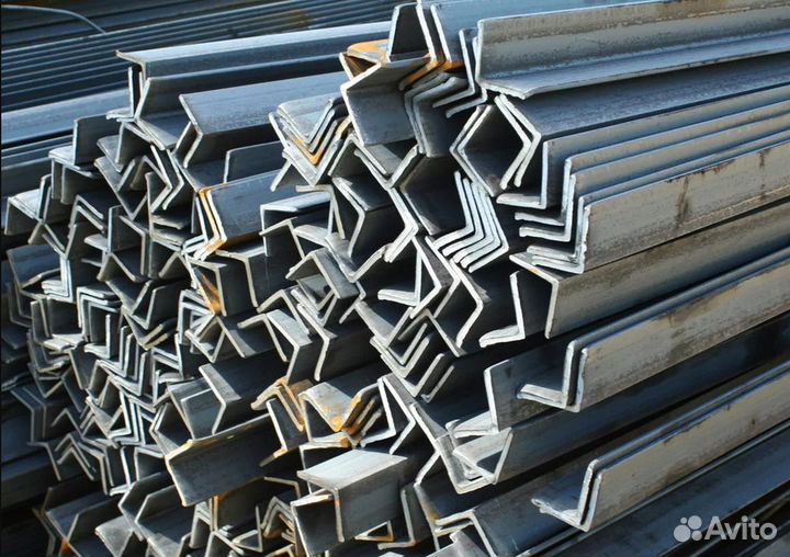 Уголок металлический 32x32 мм